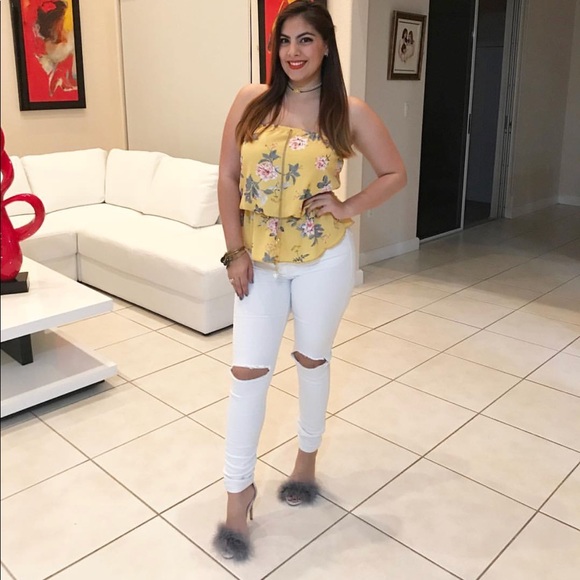 Heels - Picture 3 of 3